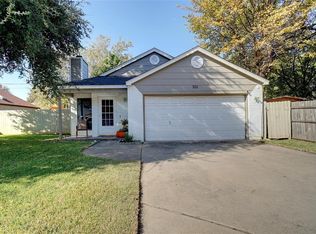 301 Crystal Ct, Irving, TX 75060