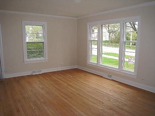 2nd image of 836 Smith St