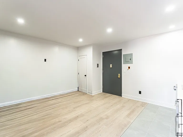 103 Essex St #2F — Photo 2