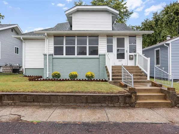 227 Washington Ave, East Alton, IL 62024