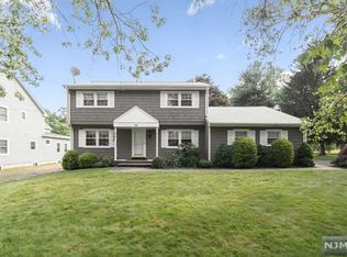 11 Willard Ln, Towaco, NJ 07082