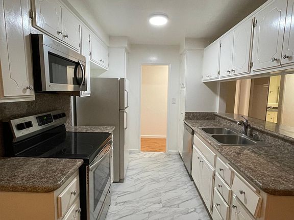 4th image of 11744 Darlington Ave APT 103