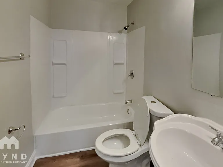 302 Jones St #302 — Photo 9
