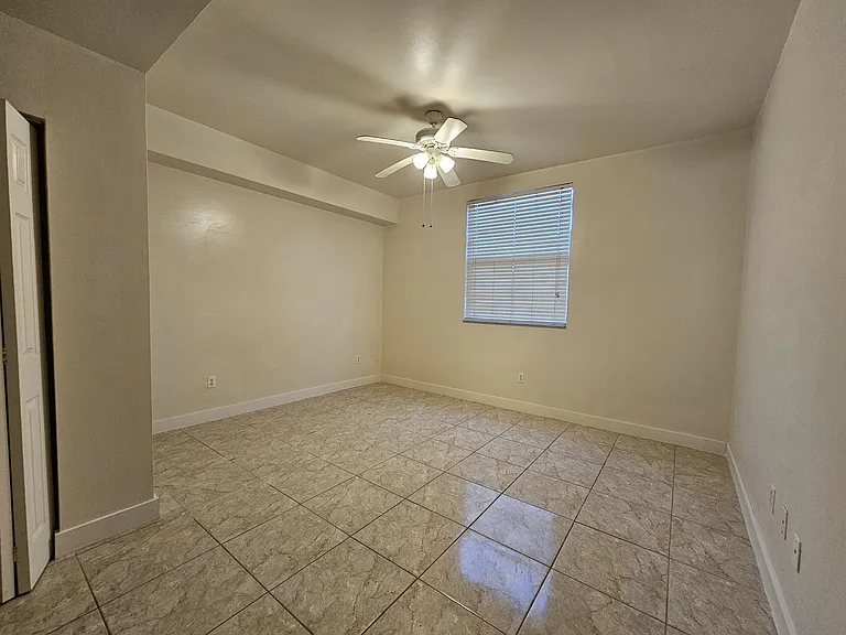 4104 Bellasol Cir #1312 — Photo 9