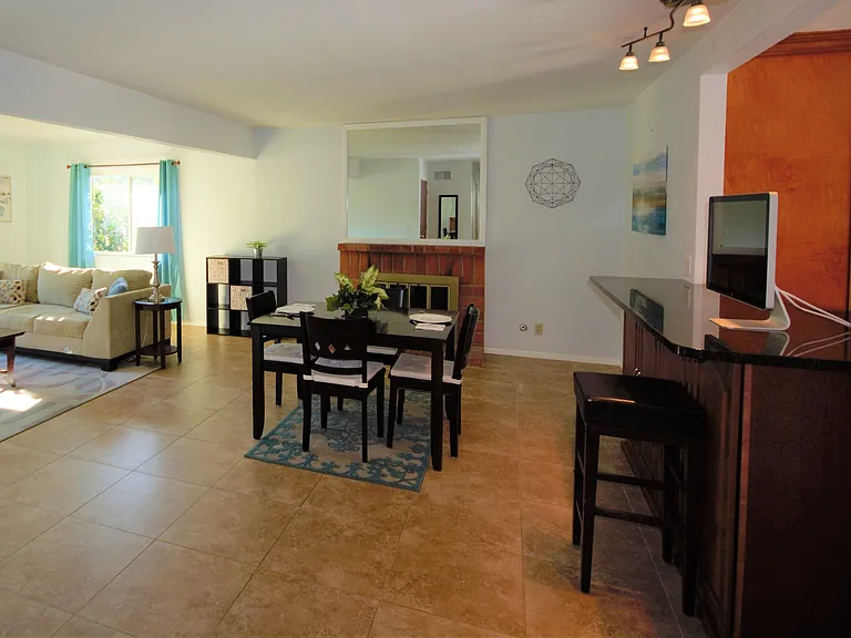 7902 Flanders Dr — Photo 2