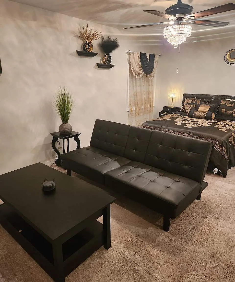 Basement Unit for Rent — Photo 2
