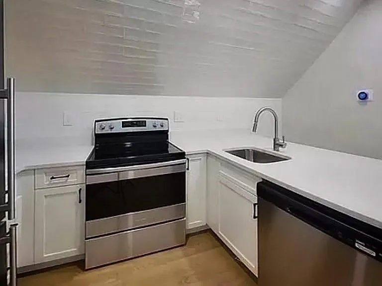 46 Ridgemont St #3 — Photo 2