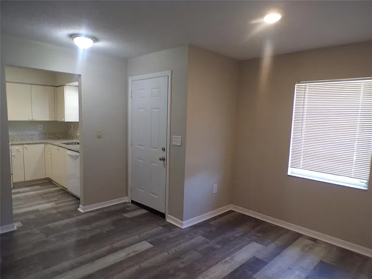 1088 Melville Rd #A — Photo 17