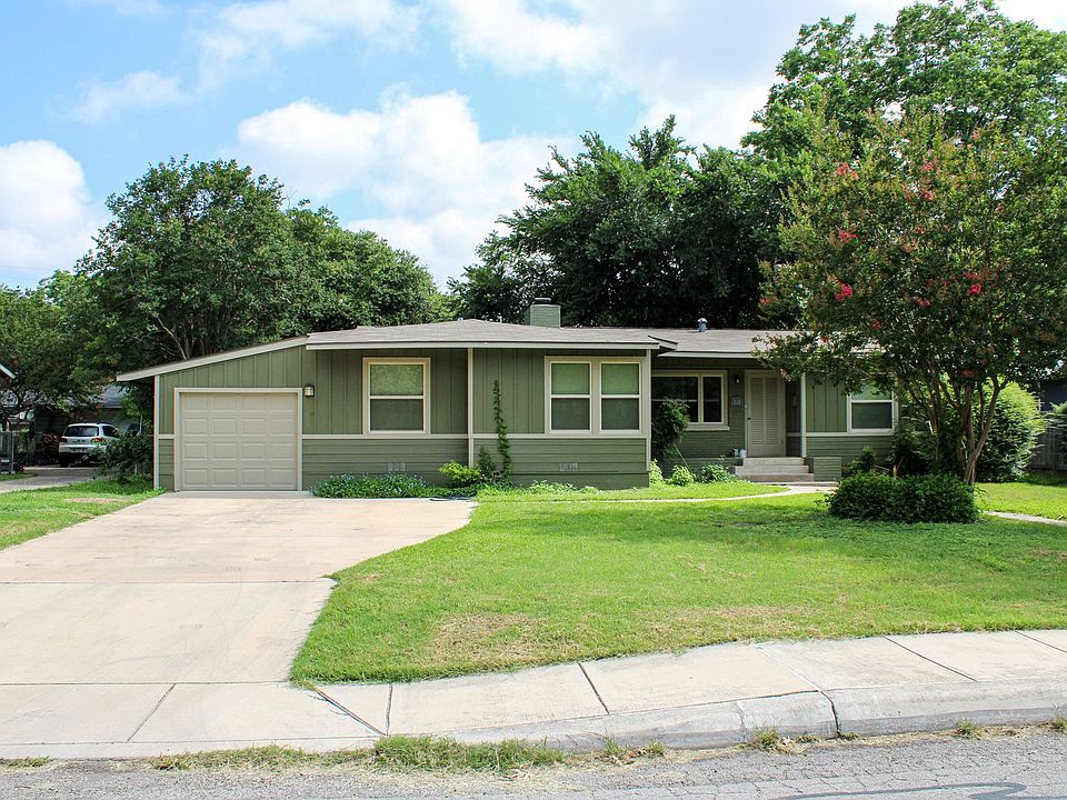 1st image of 115 Larkwood Dr