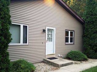 1816 Kerrybrook Ct #1816, Sycamore, IL 60178