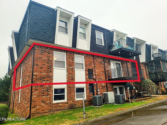 2nd image of 1625 Woodrow Dr APT 405