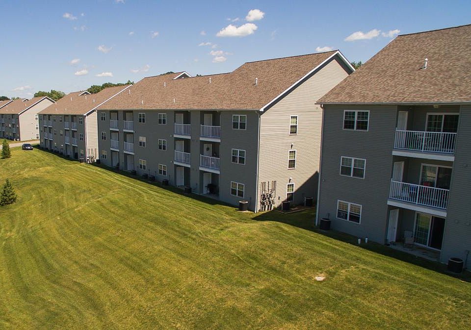 2nd image of 5565 Copper Dr APT 203