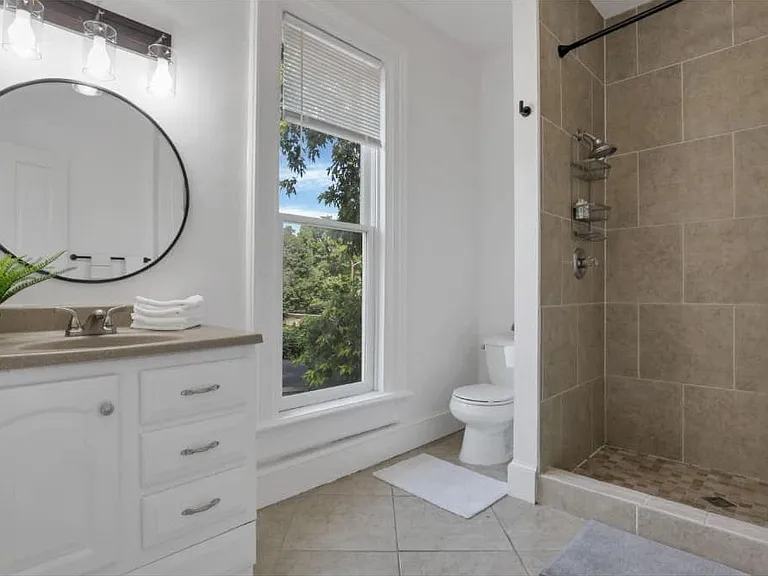 82 Price Ave #C — Photo 45