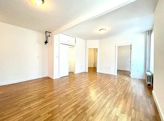 Rented by City Connections Realty | media 10