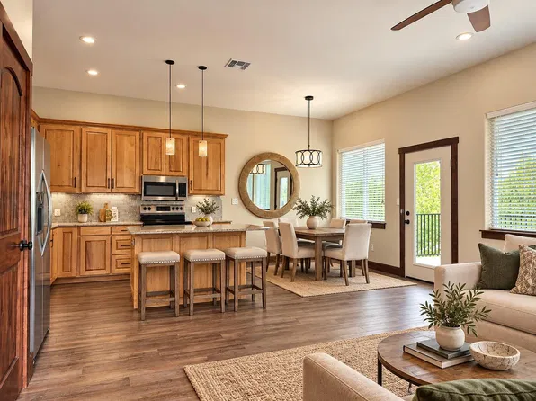 702 Main St, Bastrop, TX 78602