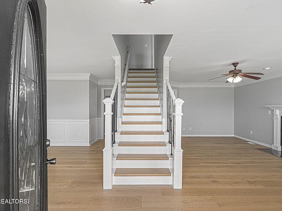 3rd image of 5526 Golden Gate Rd