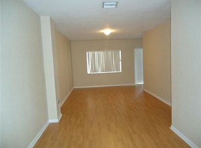 5th image of 450 NW 84th St #450