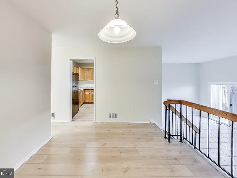 6403 Entwood Ct — Photo 4