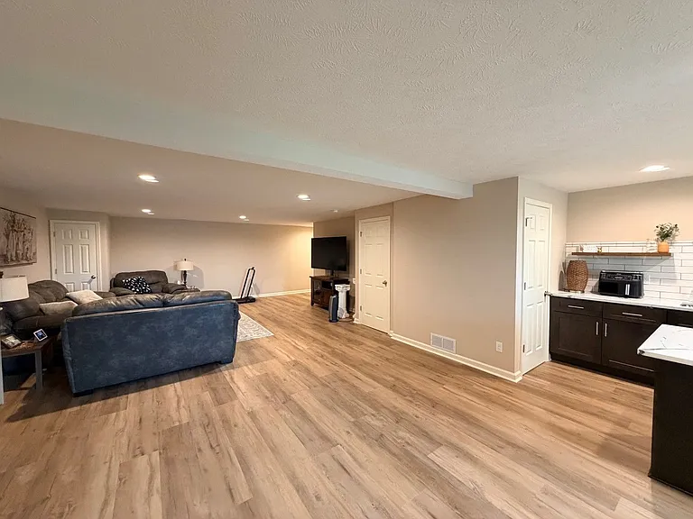 3756 S 205th St — Photo 18