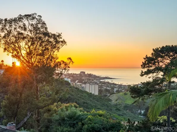 8080 La Jolla Scenic Dr N, La Jolla, CA 92037
