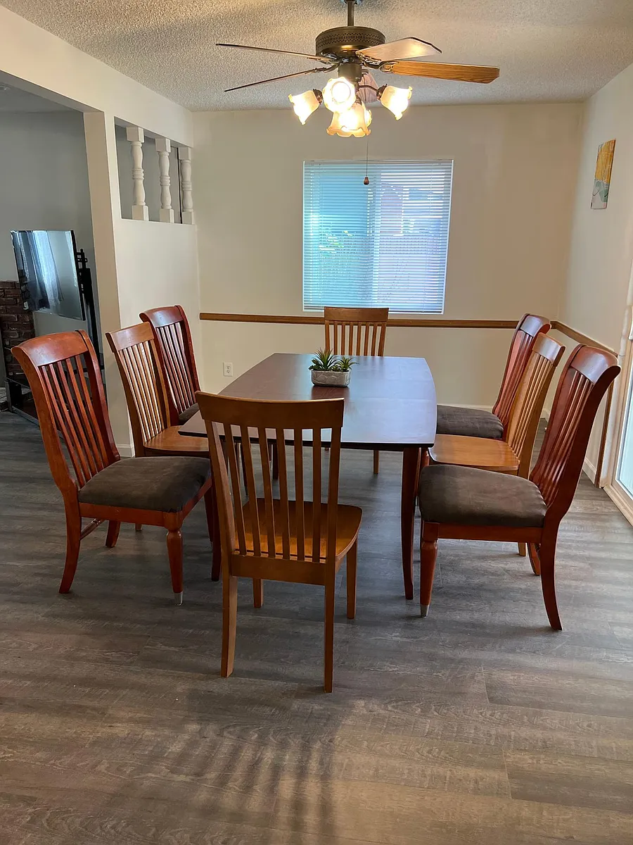 Formal Dining Room - 2002 E Haller St