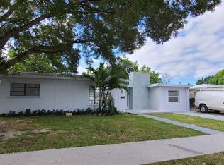 10210 Jamaica Dr, Cutler Bay, FL 33189