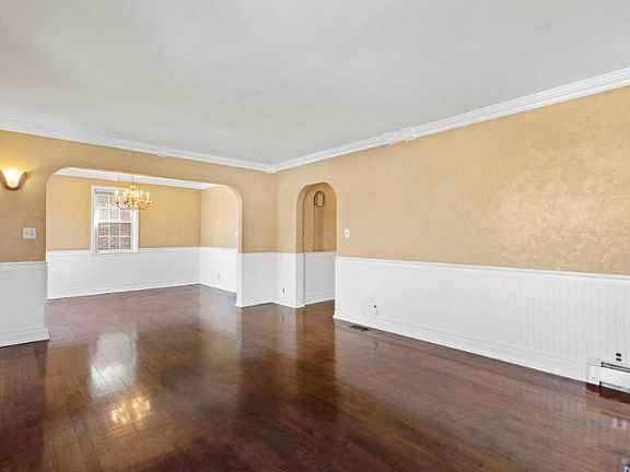 5th image of 370 Aurora Avenue # Fl 1ST