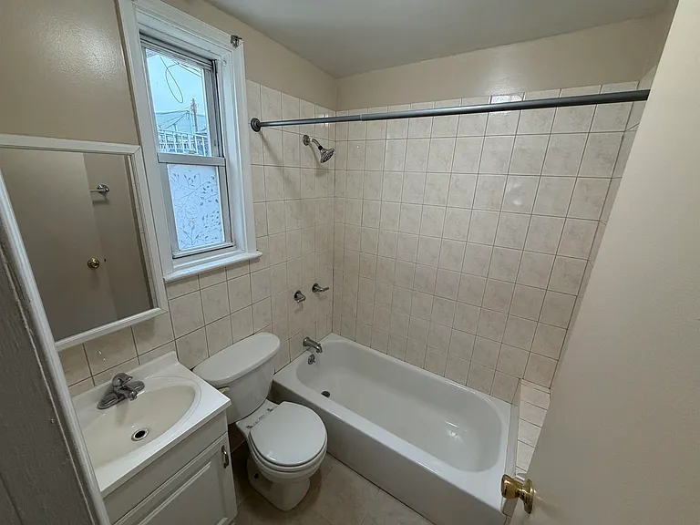946 Broadway #2 — Photo 6