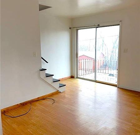 2nd image of 401 Dresden Ave APT 1