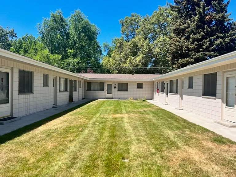 1813 N Harrison Blvd — Photo 14