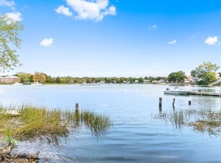 100 Water St, Danvers, MA 01923