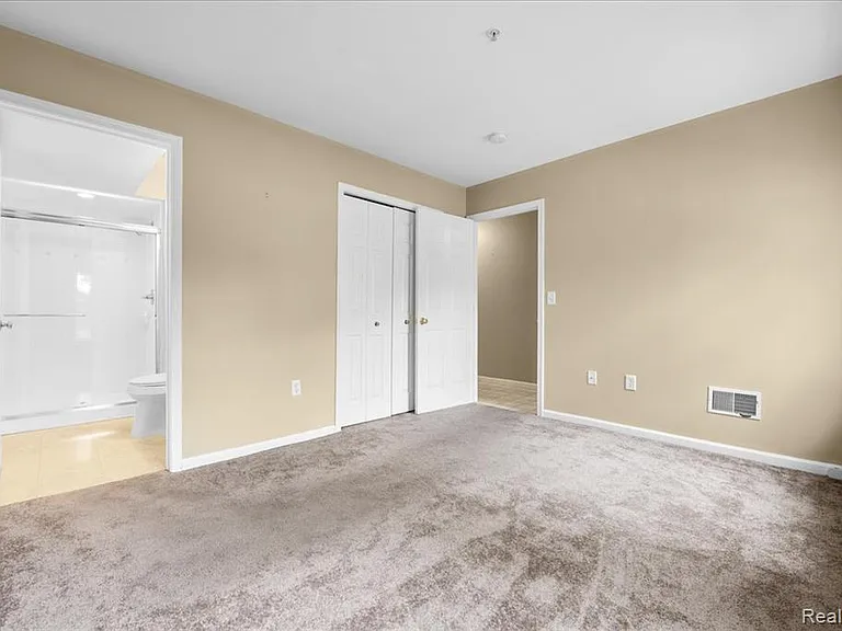 22684 Goddard Rd — Photo 20