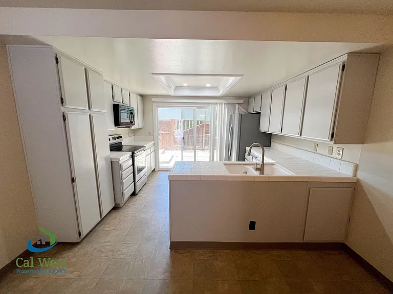 6547 Cobblestone Ct — Photo 15