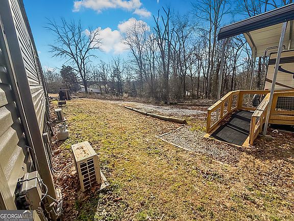 2nd image of 515 Cool Springs Rd