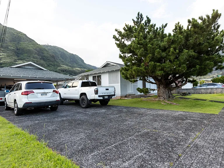 3360 Pakanu St — Photo 23