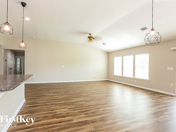 4th image of 12554 Lake Taylor Ln