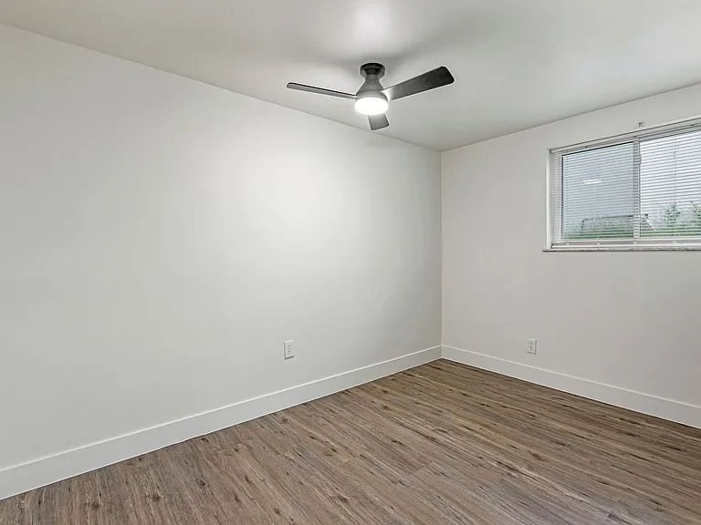 8 Bordeaux Dr #1 — Photo 14