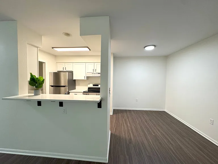 Crown Ridge Apartments — Photo 22