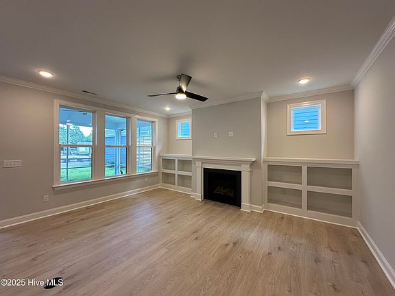 5th image of 3923 Mason Port Drive #92