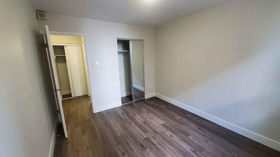 Building Photo - 43 Forest Ave