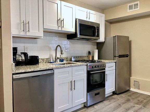 5th image of 1214 Waverly Walk #204A