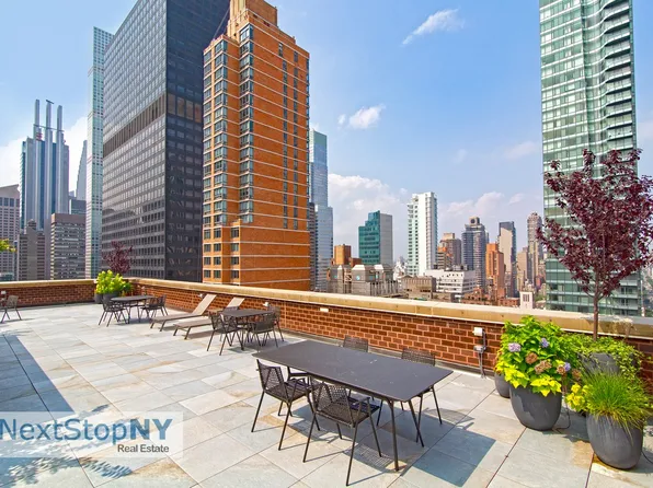 245 East 54th Street image 3 of 8