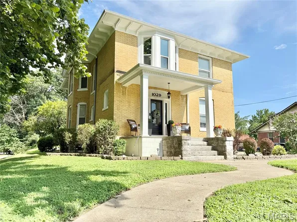 1029 Langdon St, Alton, IL 62002