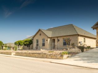 1884 Summit Top Dr, Kerrville, TX 78028