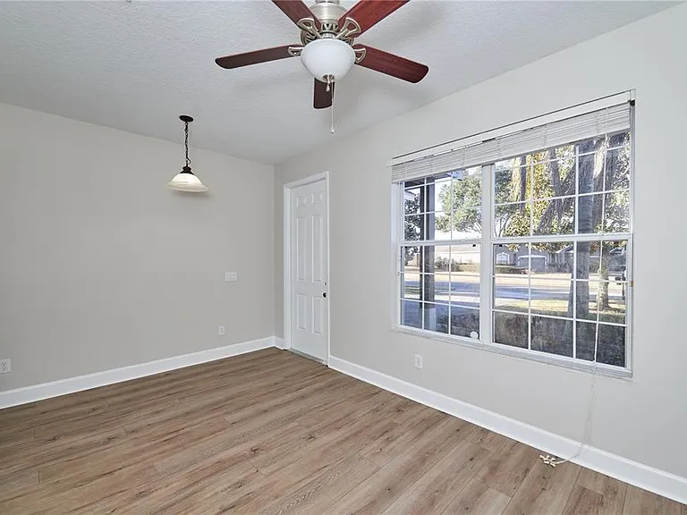 23903 Sardinia Dr — Photo 6