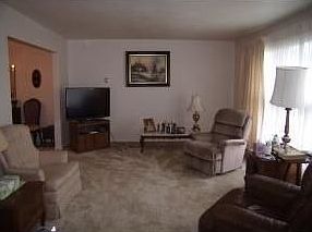 4th image of 89 Aldrich Ave