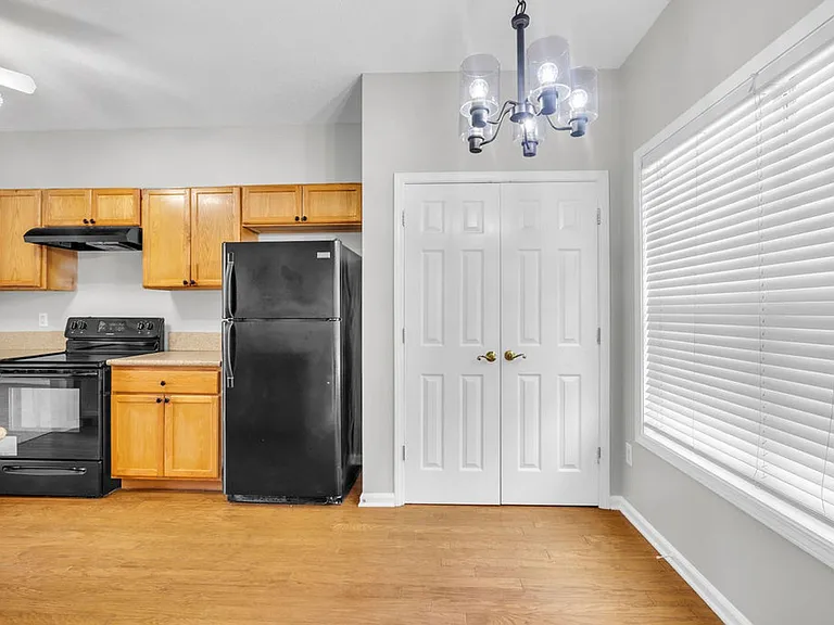 6549 Wellesley Dr — Photo 7