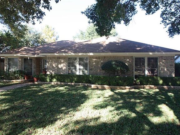 2nd image of 1417 Flamingo Dr