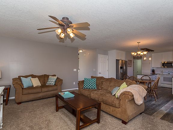 5th image of 6144 N Thornwood Ave
