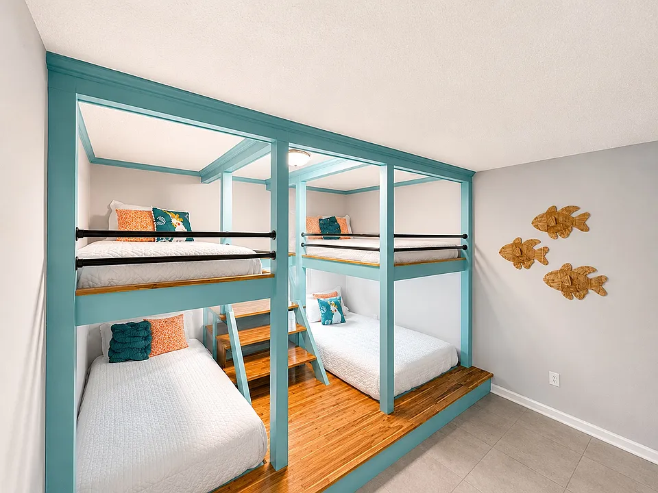 617 Rosemary Ln